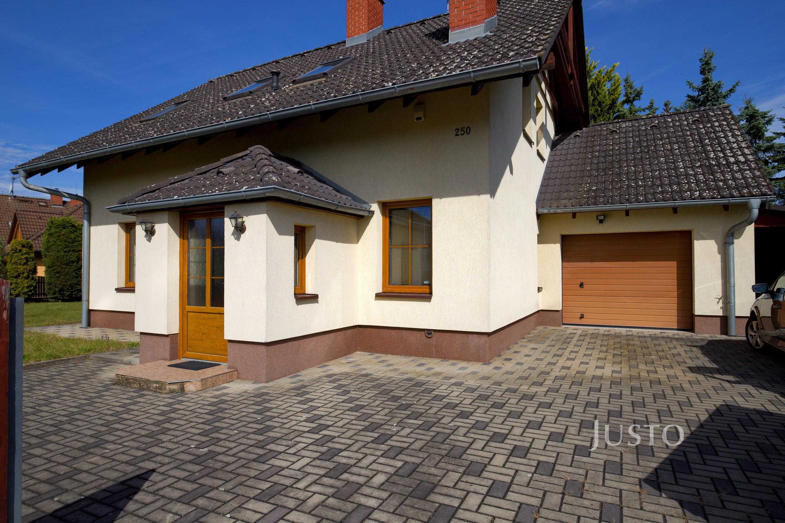 Pronájem rodinného domu 124 m² s pozemkem 619 m²