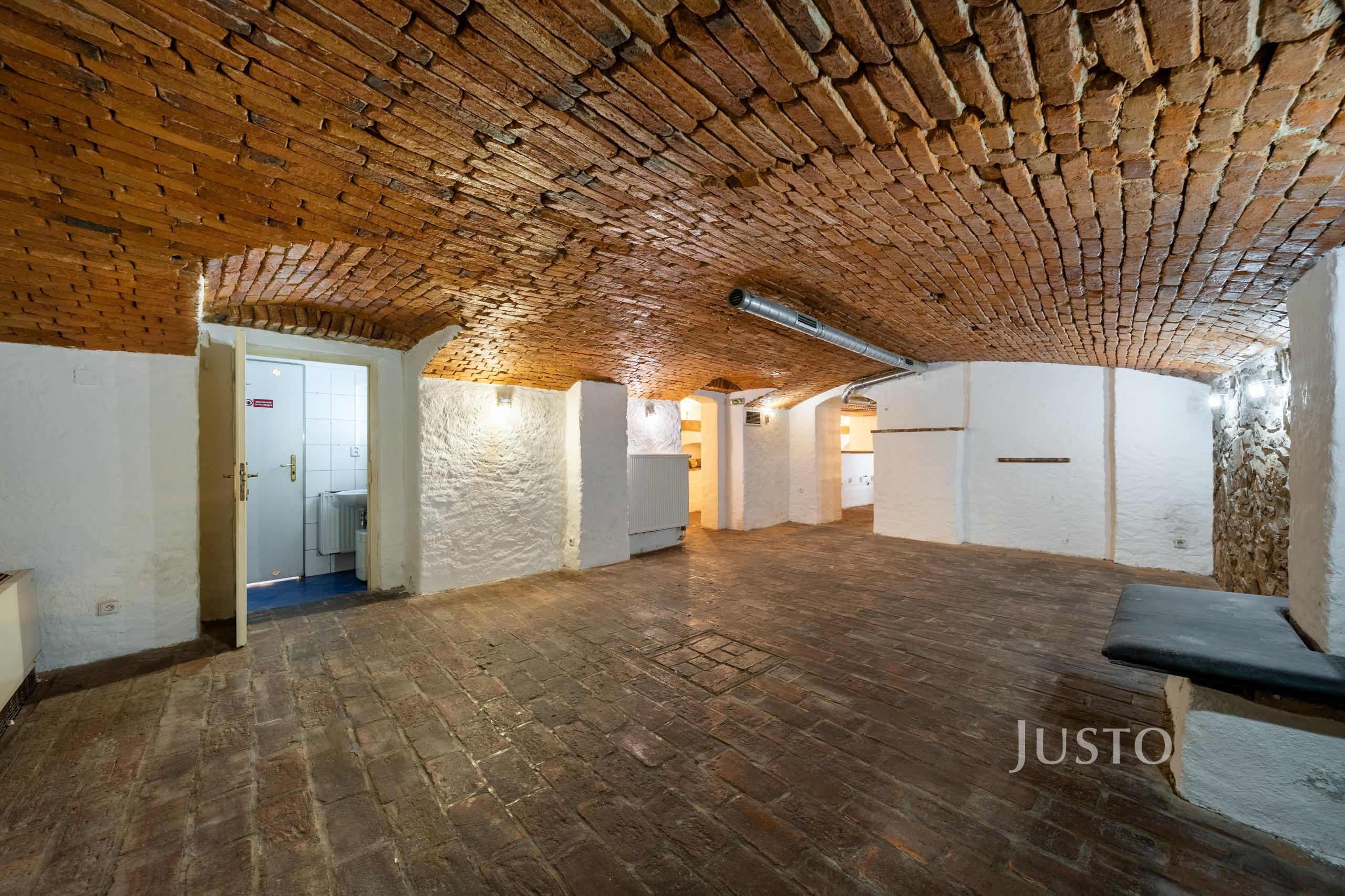 Prodej restaurace 103 m² s pozemkem 103 m²