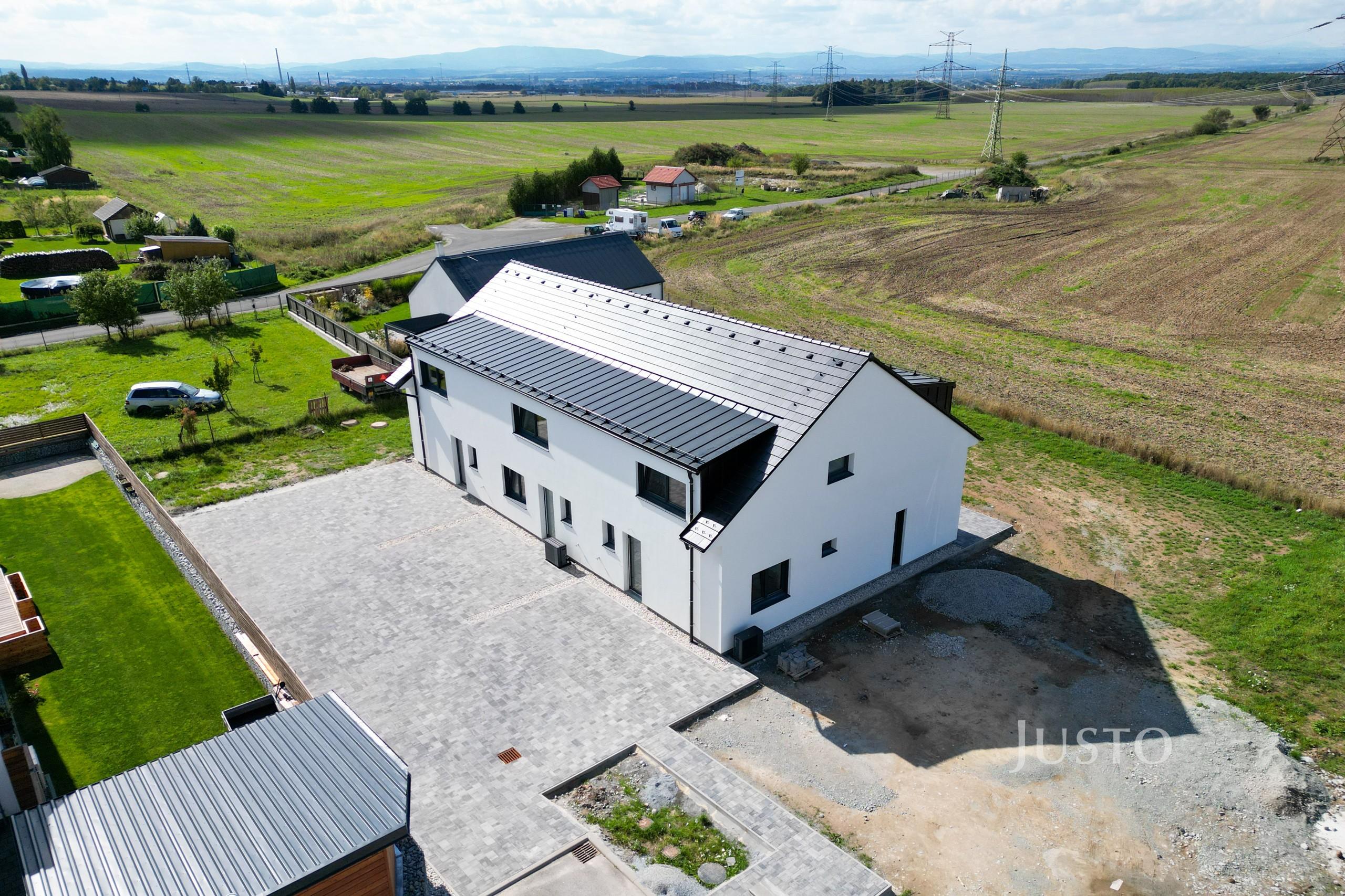Prodej 5+kk 124 m² + zahrada 286 m² + terasa 13 m² + parkování