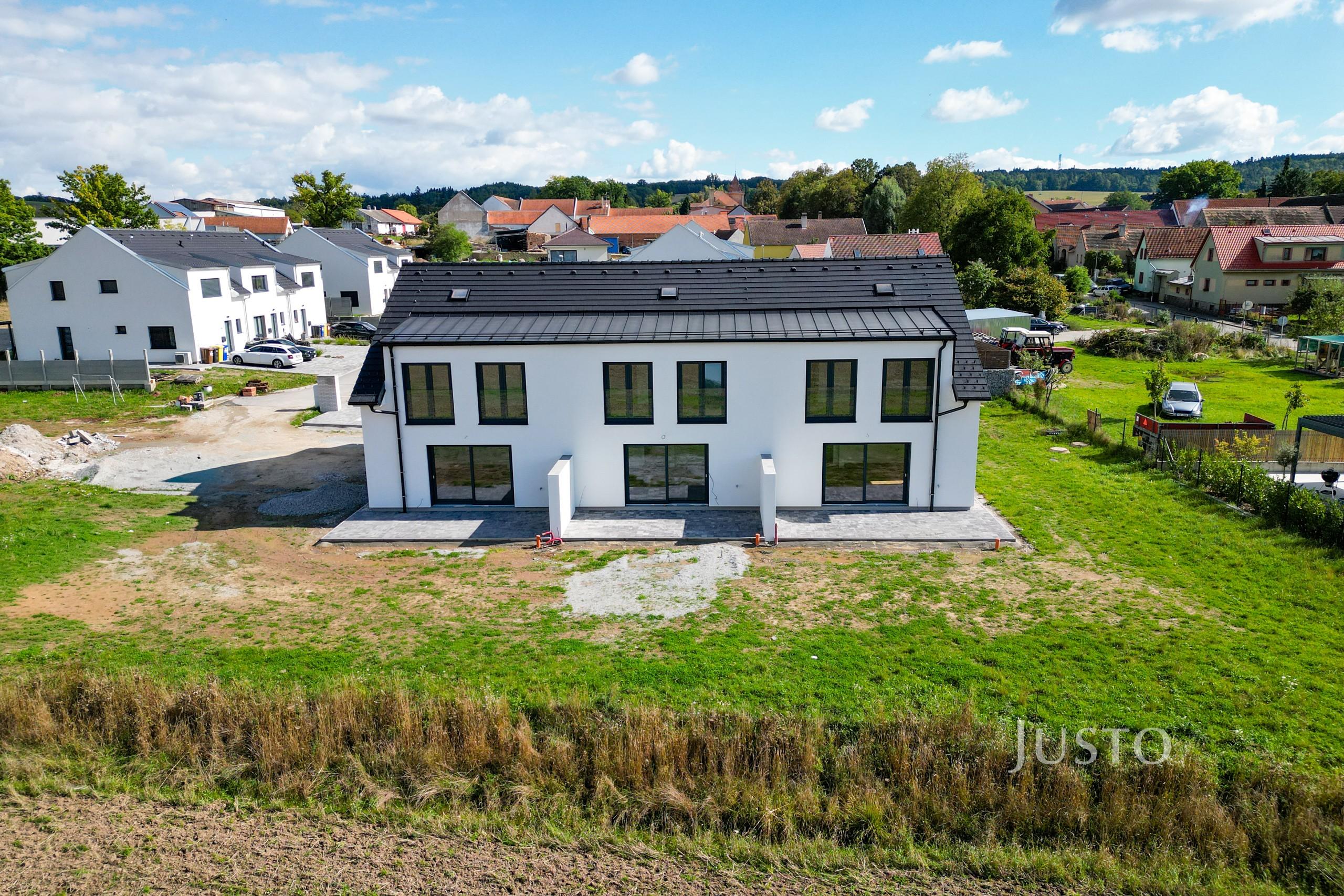 Prodej 5+kk 124 m² + zahrada 286 m² + terasa 13 m² + parkování