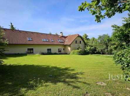 Prodej - dům/vila, 440 m²