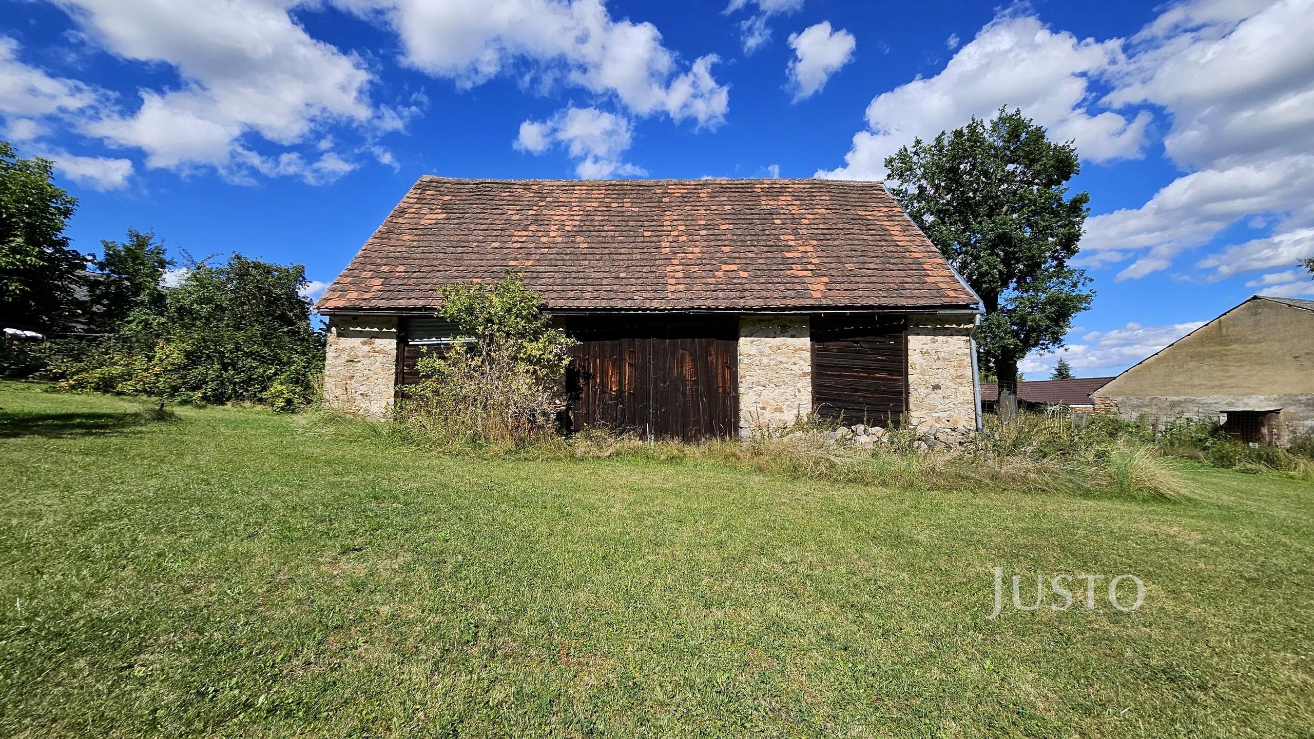 Prodej rodinného domu 120 m² s pozemkem 3564 m²