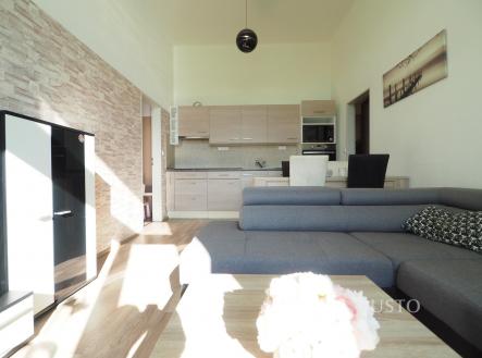 Pronájem bytu, 4+kk, 84 m²