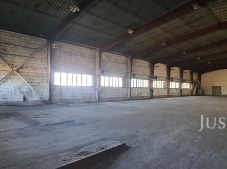 Pronájem - skladovací prostor