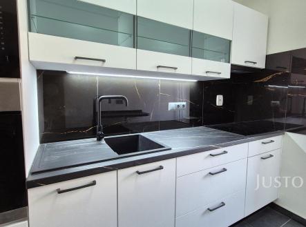 Pronájem bytu, 2+1, 50 m²