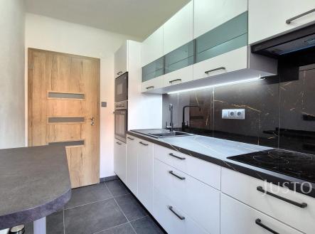 Pronájem bytu, 2+1, 50 m²