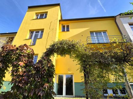 Prodej - dům/vila, 454 m²