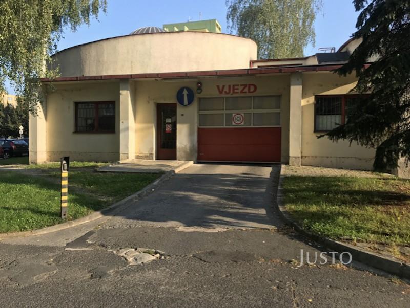 Pronájem garážového stání 16 m²