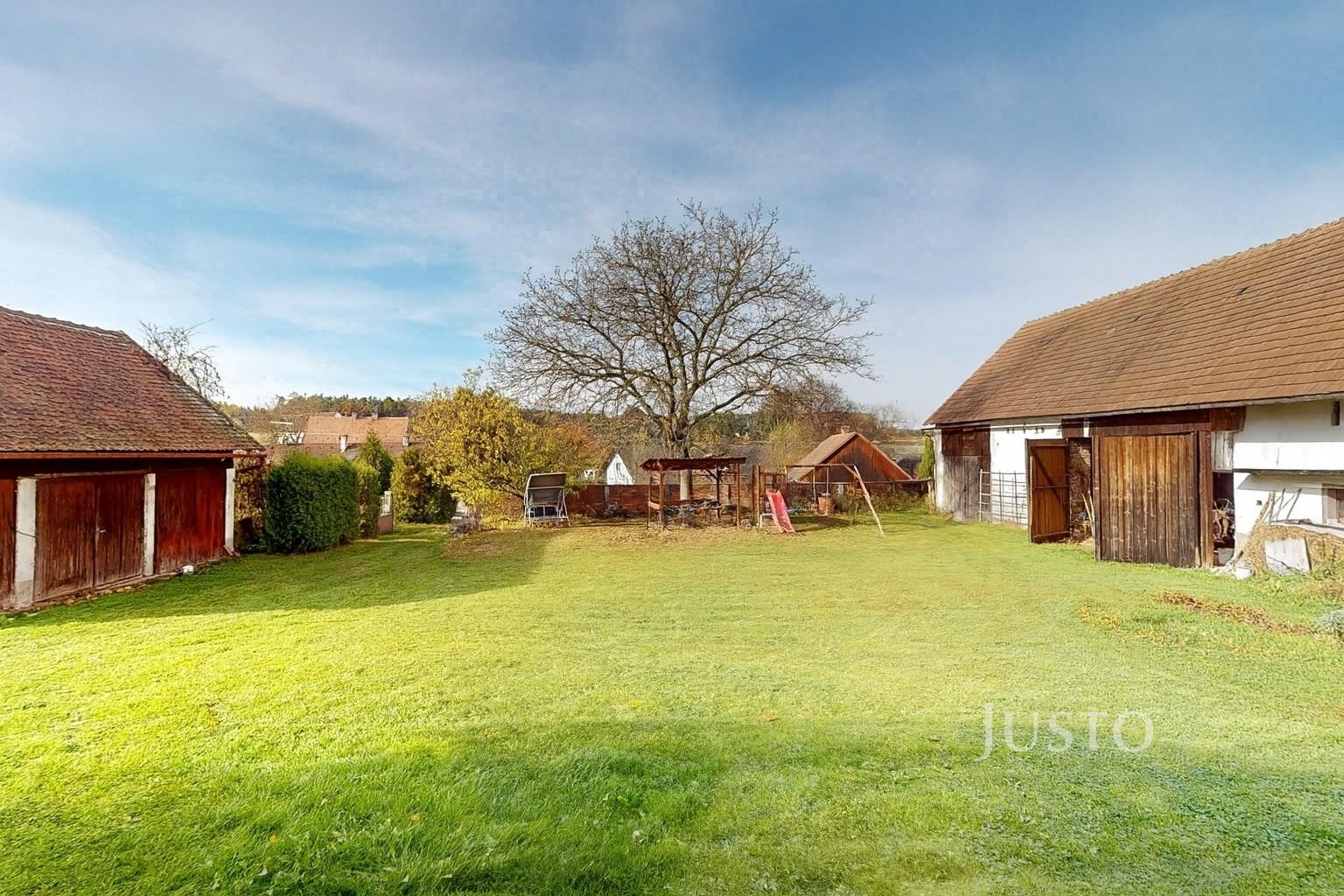 Prodej zemědělské usedlosti a krásným pozemkem