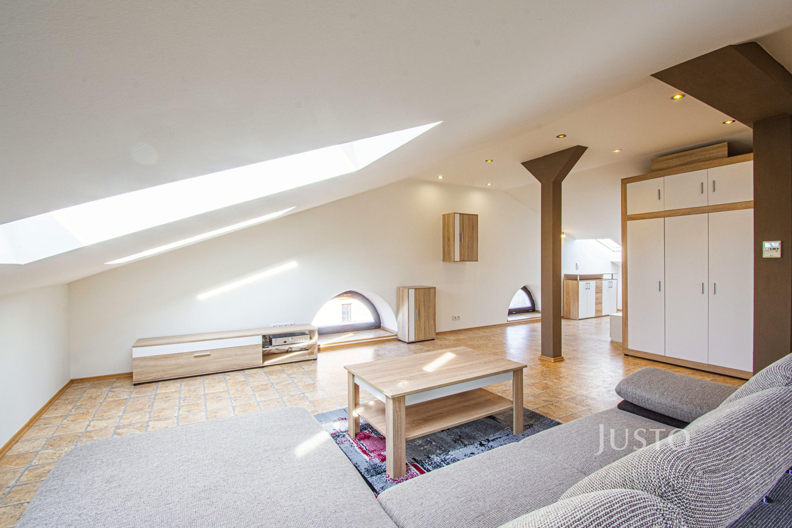 Pronájem 2+kk 133 m²