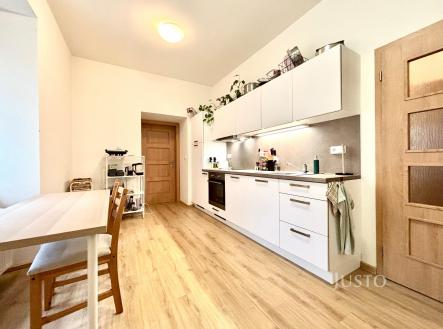 Pronájem bytu, 2+1, 72 m²