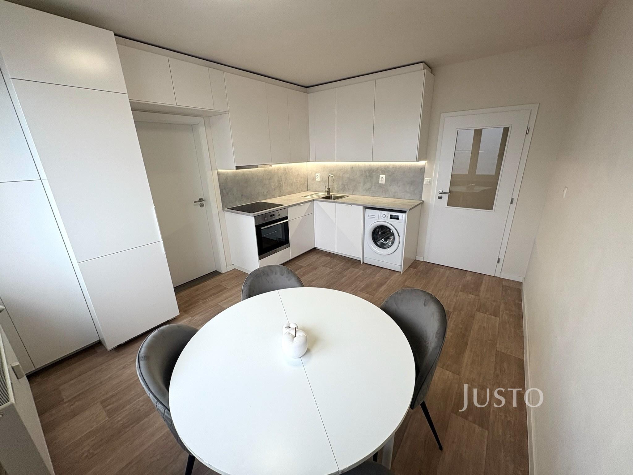 Pronájem slunný byt 1+1 36 m² + balkón