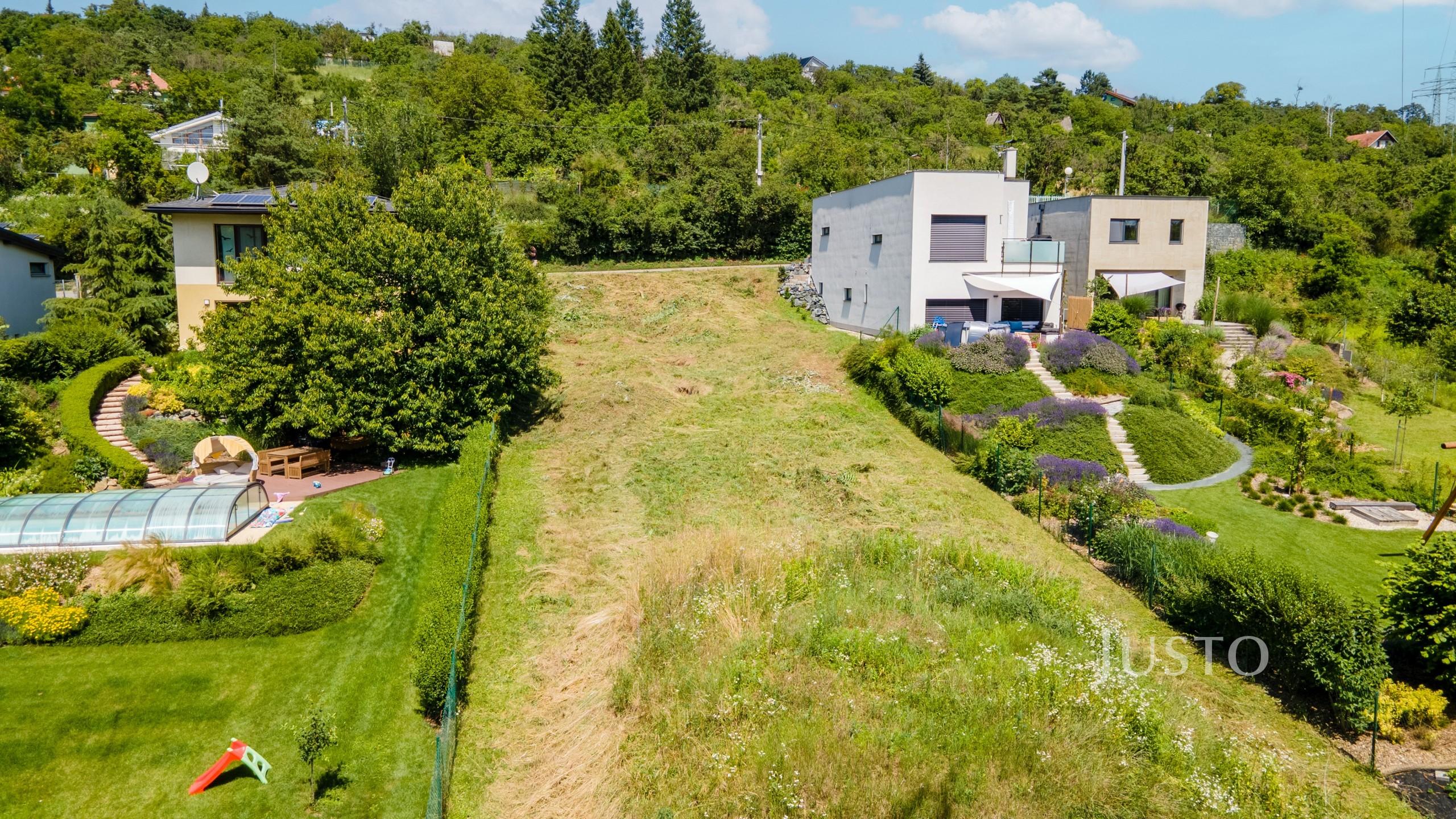 Prodej pozemku 1176 m²