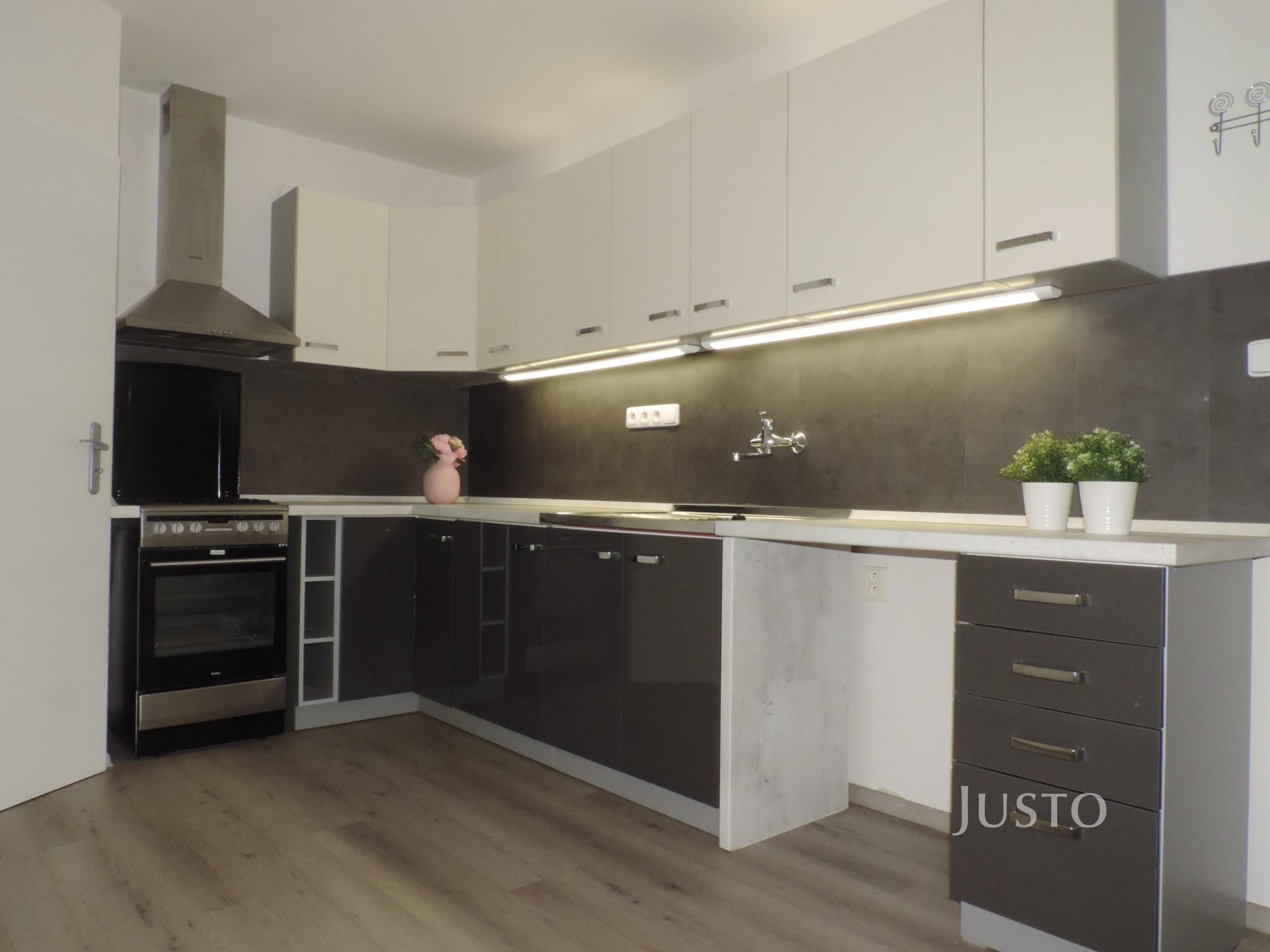 Pronájem 2+1 66 m² + zahrada 300 m² + parkování