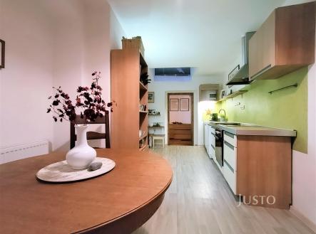 Pronájem bytu, 2+1, 82 m² obrázek