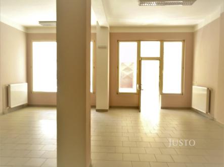 Pronájem - obchodní prostor, 110 m²