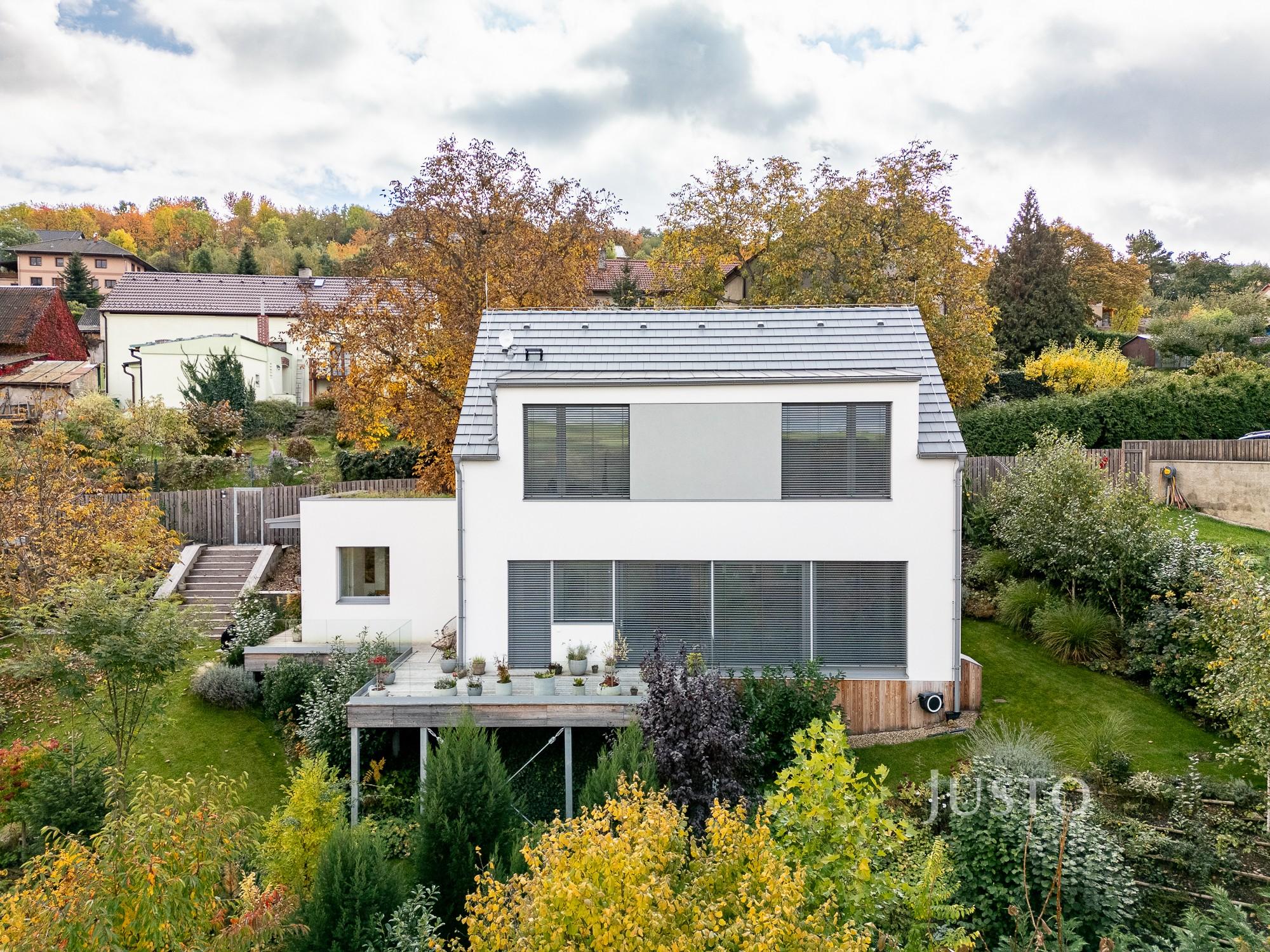 Prodej rodinného domu 133 m² s pozemkem 1525 m² + terasa 30 m²