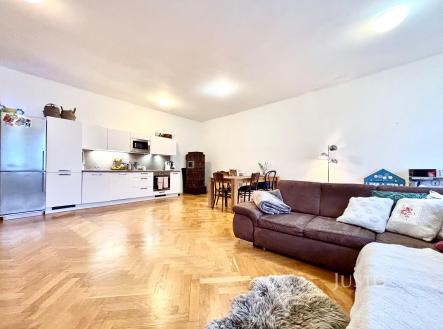 Pronájem bytu, 3+kk, 142 m²