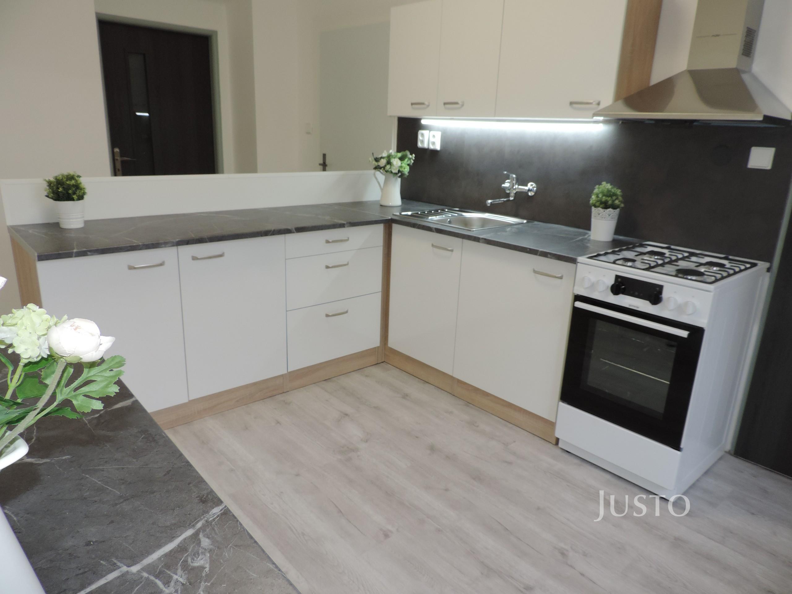 Pronájem 2+1 58 m² + zahrada 300 m² + parkování