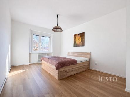 Pronájem bytu, 3+kk, 72 m²