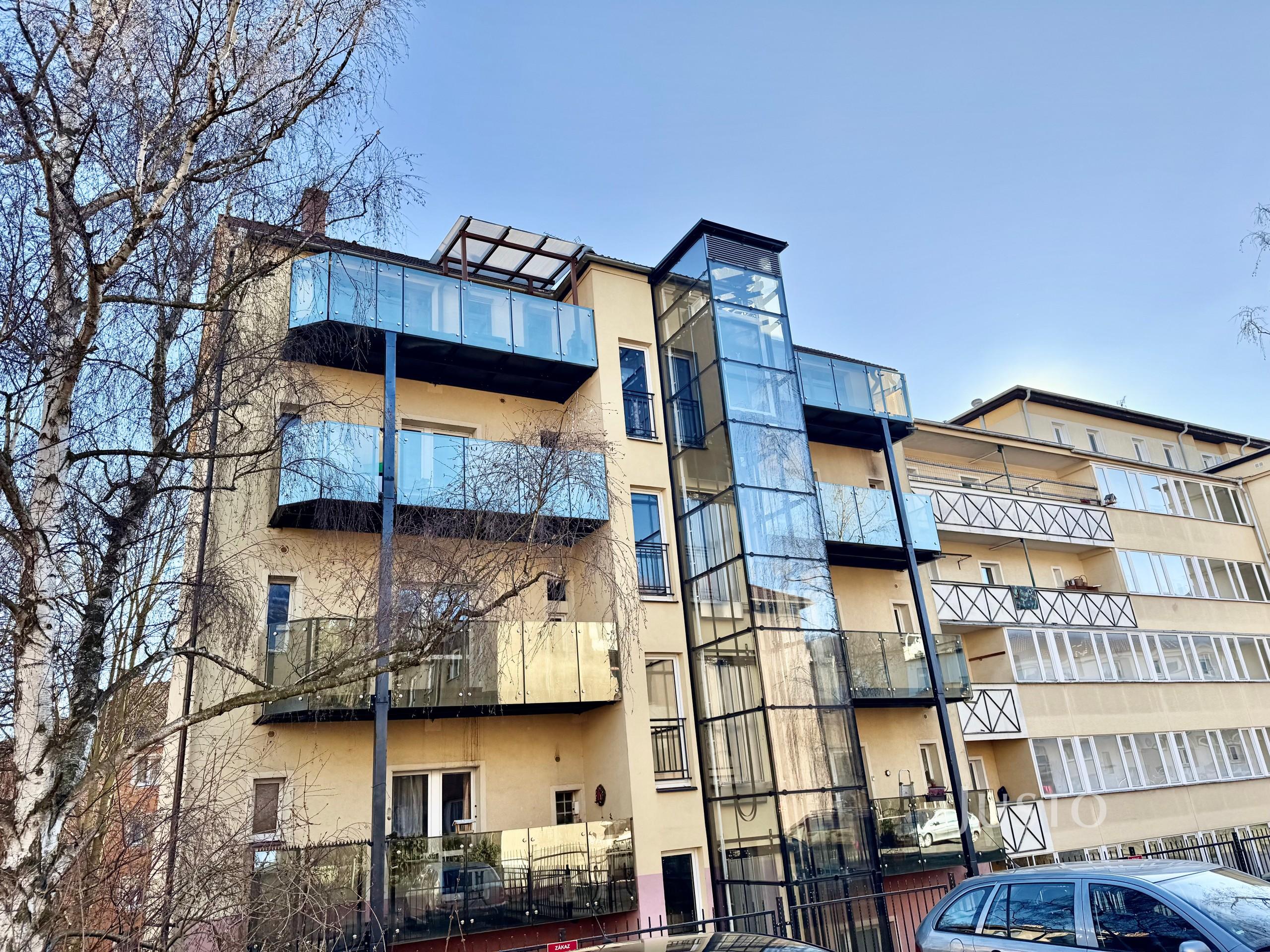 Pronájem 3+kk 61 m² + balkón 9 m²