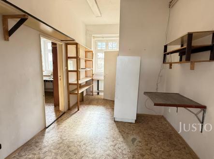 Pronájem - kanceláře, 70 m²