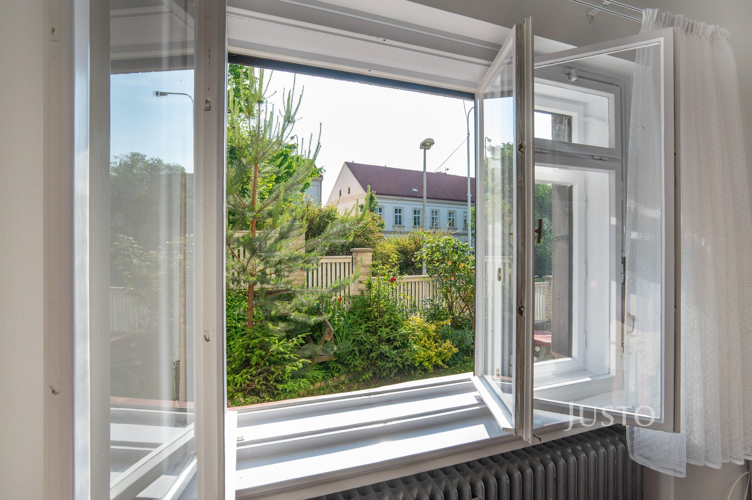 Pronájem ateliéru 1+kk(+komora), 43 m², České družiny, Praha 6 - Dejvice