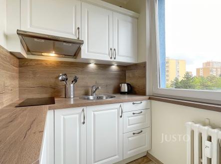 Pronájem bytu, 1+kk, 32 m²