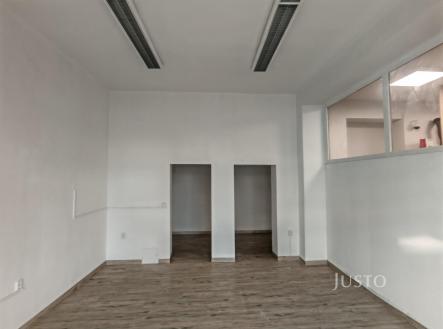 Pronájem - obchodní prostor