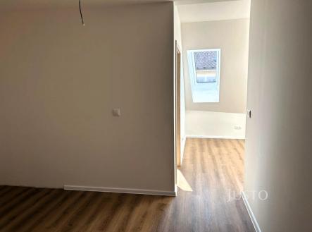 Pronájem bytu, 2+kk, 43 m²