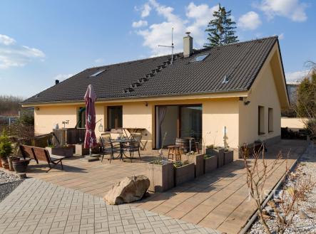 Prodej - dům/vila, 227 m²