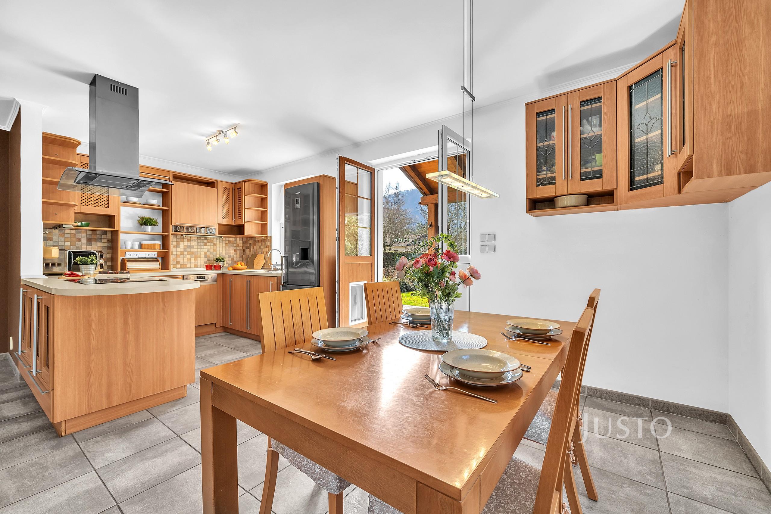 Prodej chaty 120 m² s pozemkem 646 m² + terasa 18 m²