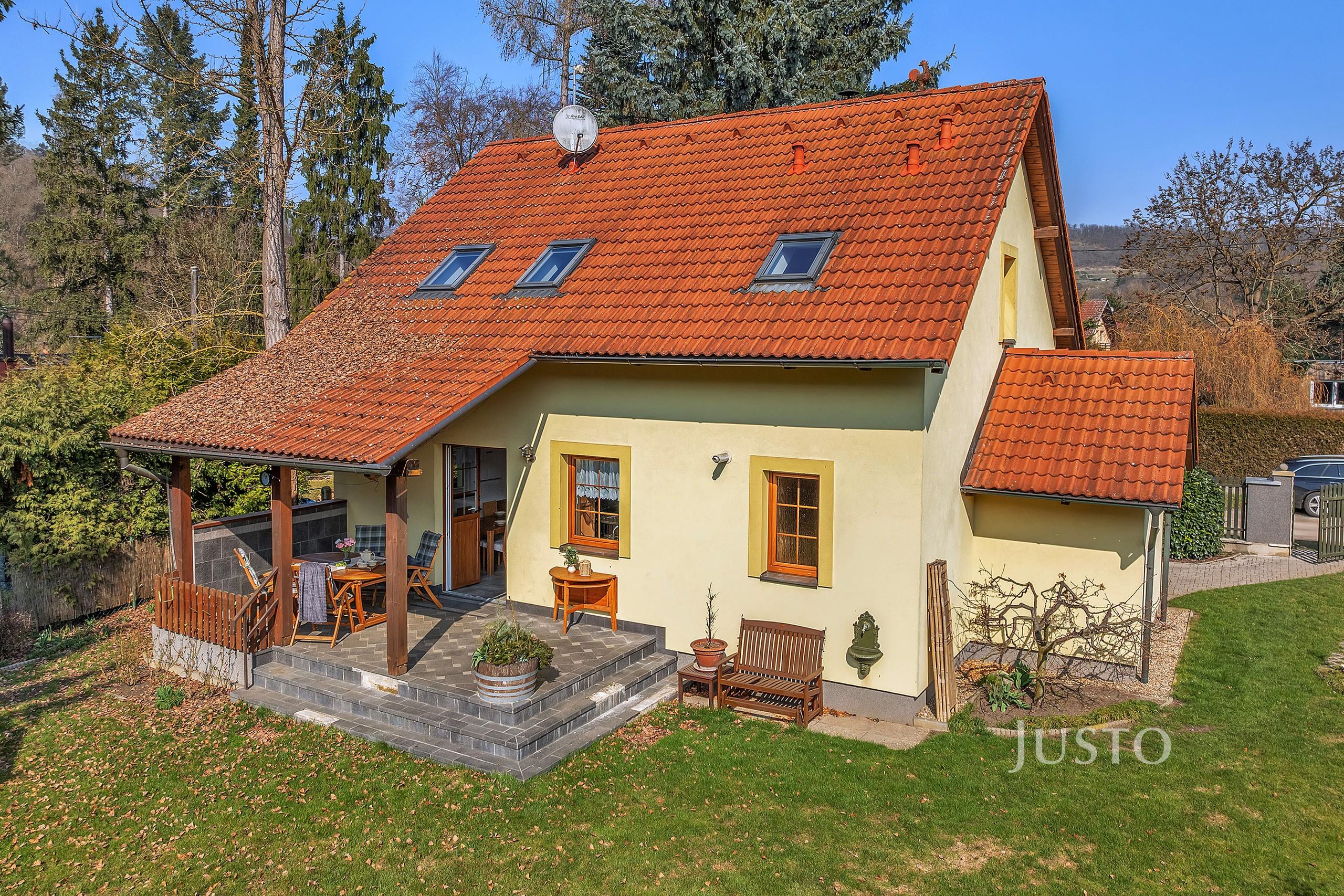 Prodej chaty 120 m² s pozemkem 646 m² + terasa 18 m²