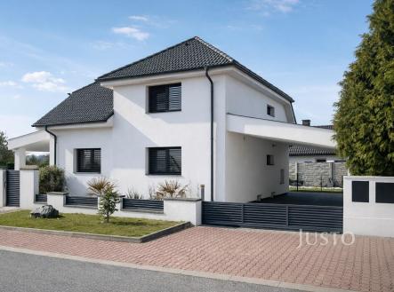 Prodej - dům/vila, 213 m²