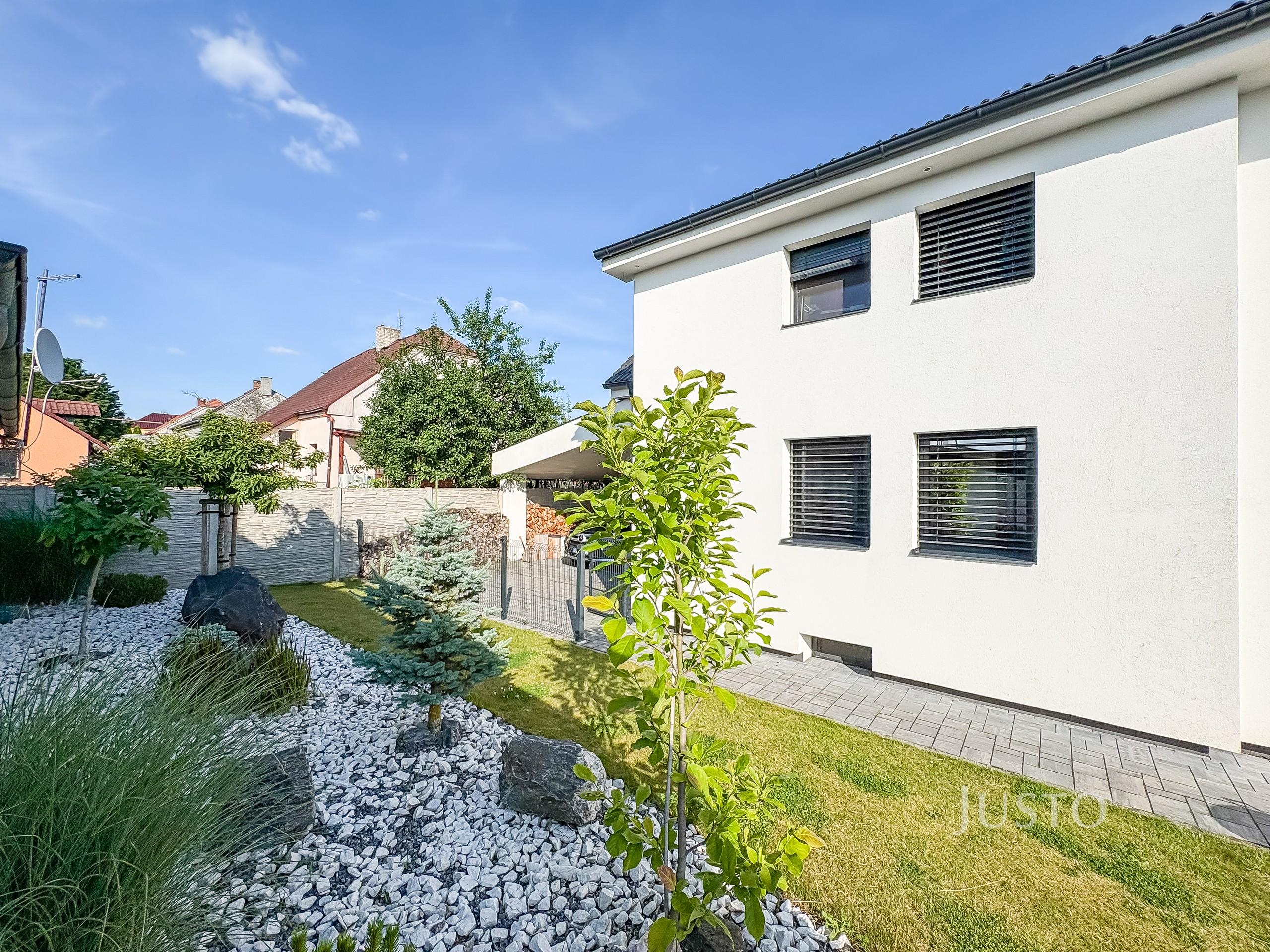 Prodej rodinného domu 213 m² s pozemkem 489 m² + terasa 36 m²