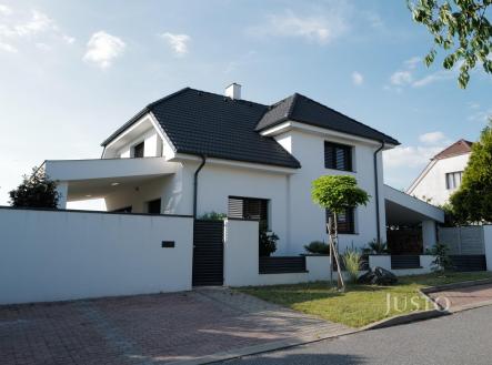 Prodej - dům/vila, 213 m²