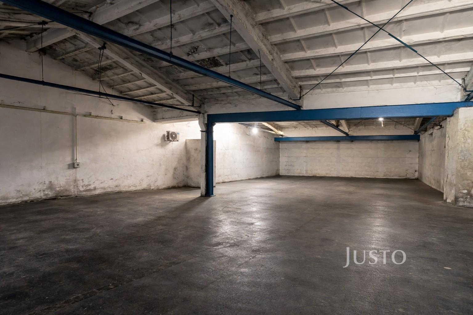 Pronájem skladů 500 m²