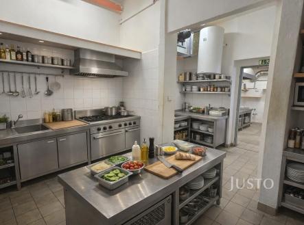 Pronájem - restaurace, 230 m²