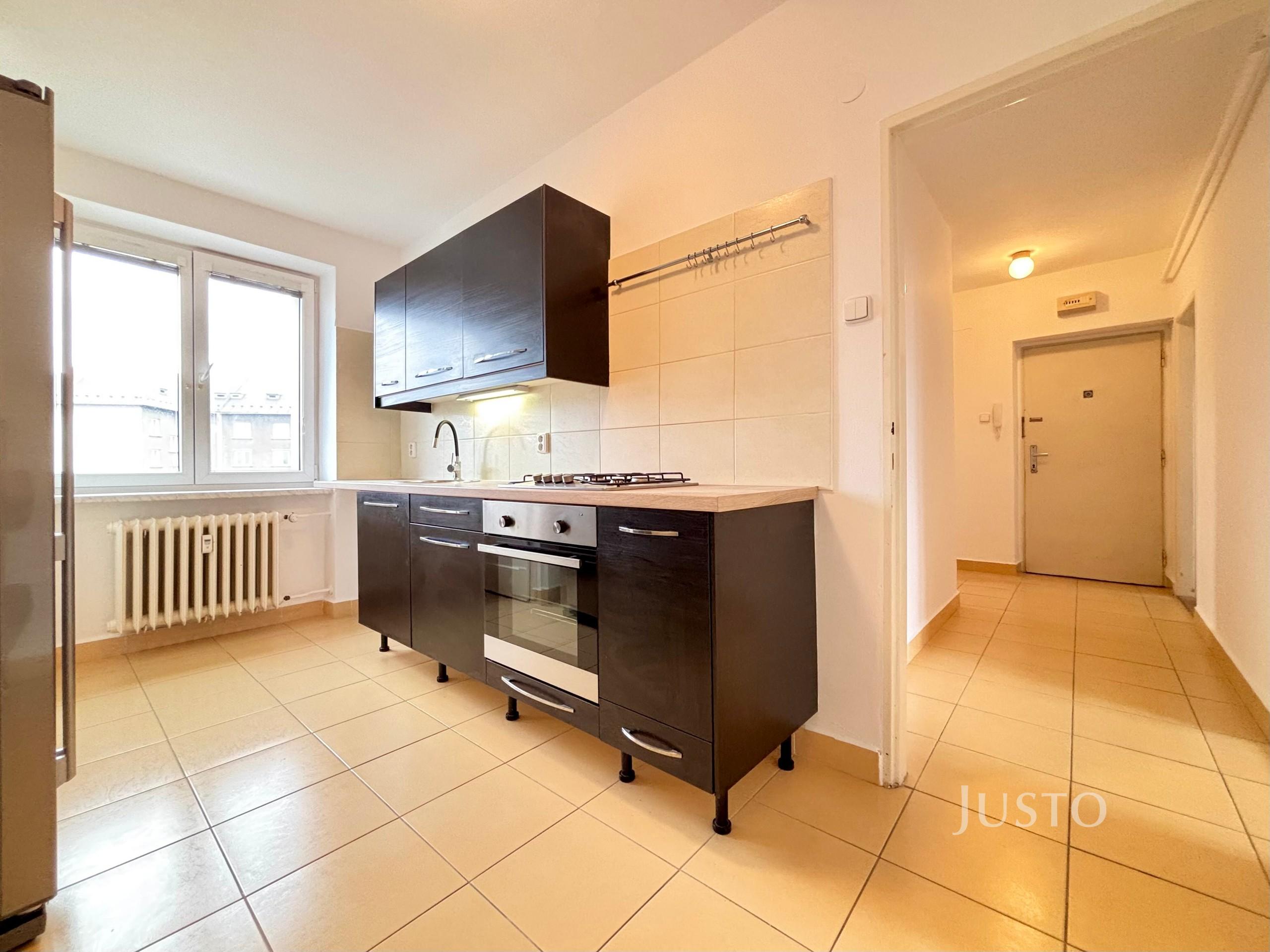 Pronájem 2+1 60 m² + balkón 1 m²