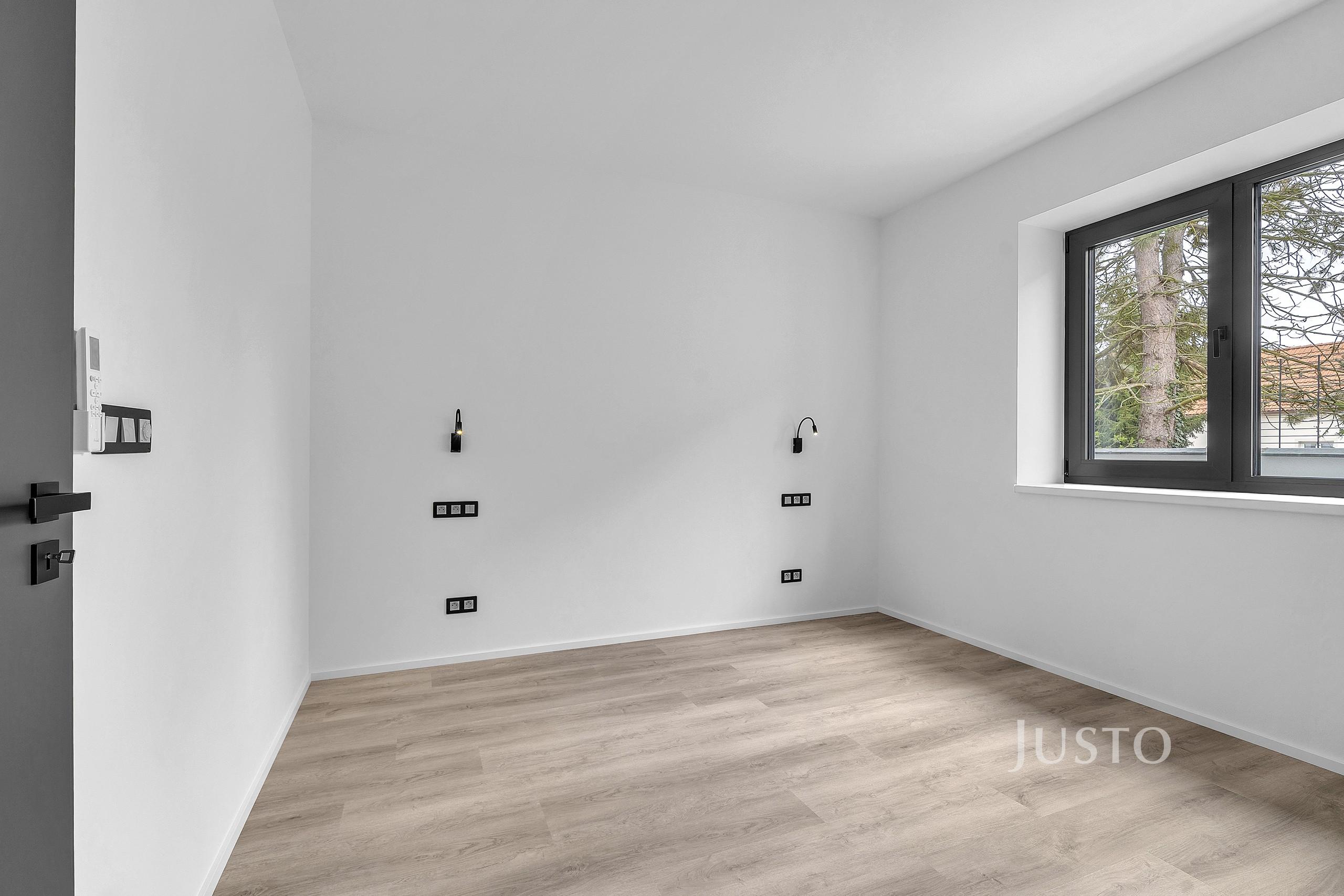 Pronájem 2+kk 45 m² + terasa 4 m² + parkování