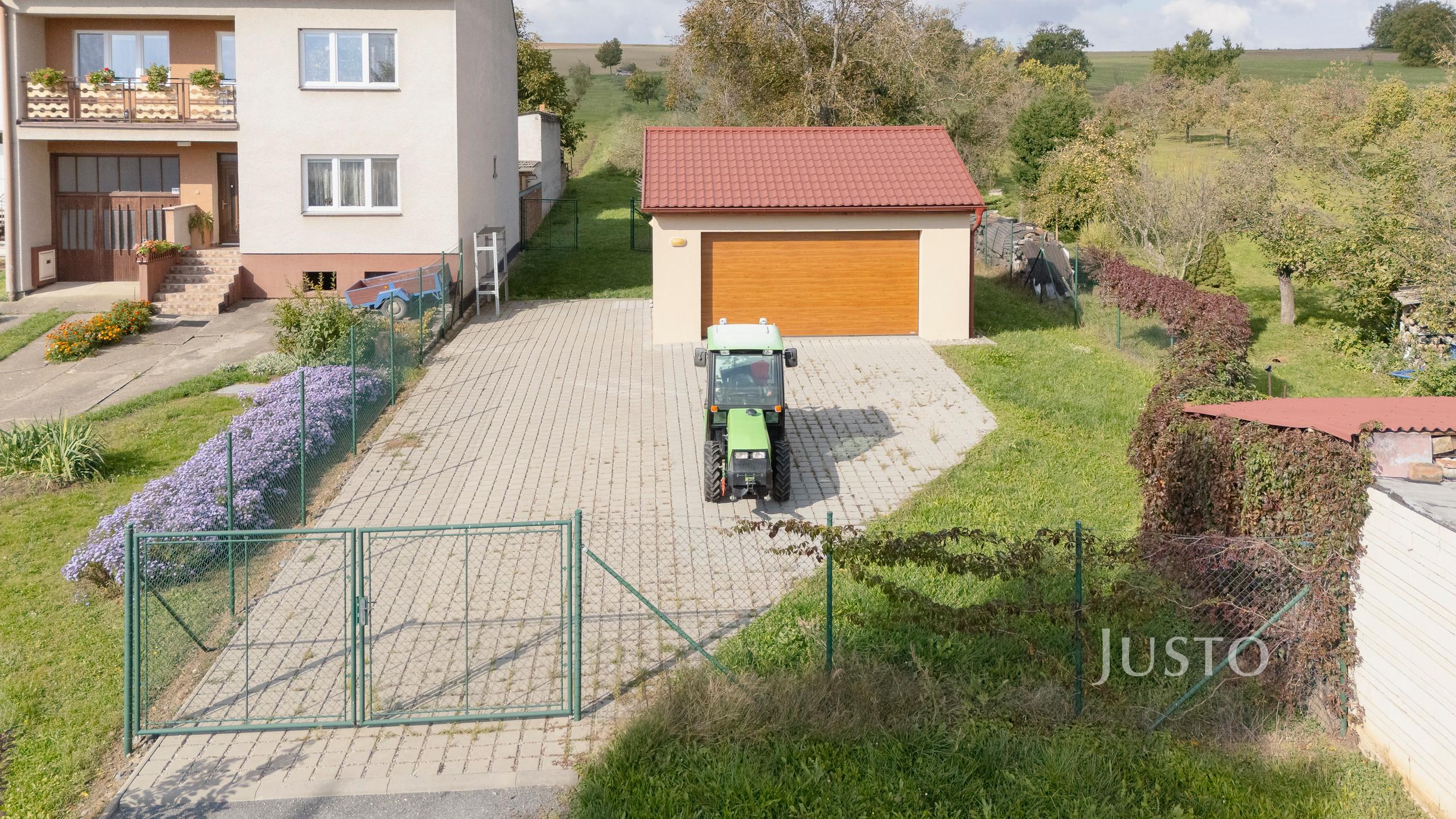 Prodej dvojgaráže 38 m² se stavebním pozemkem