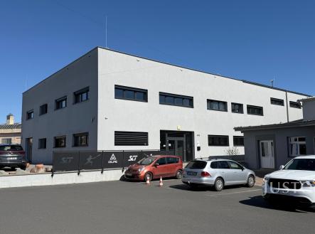 Pronájem - kanceláře, 165 m²