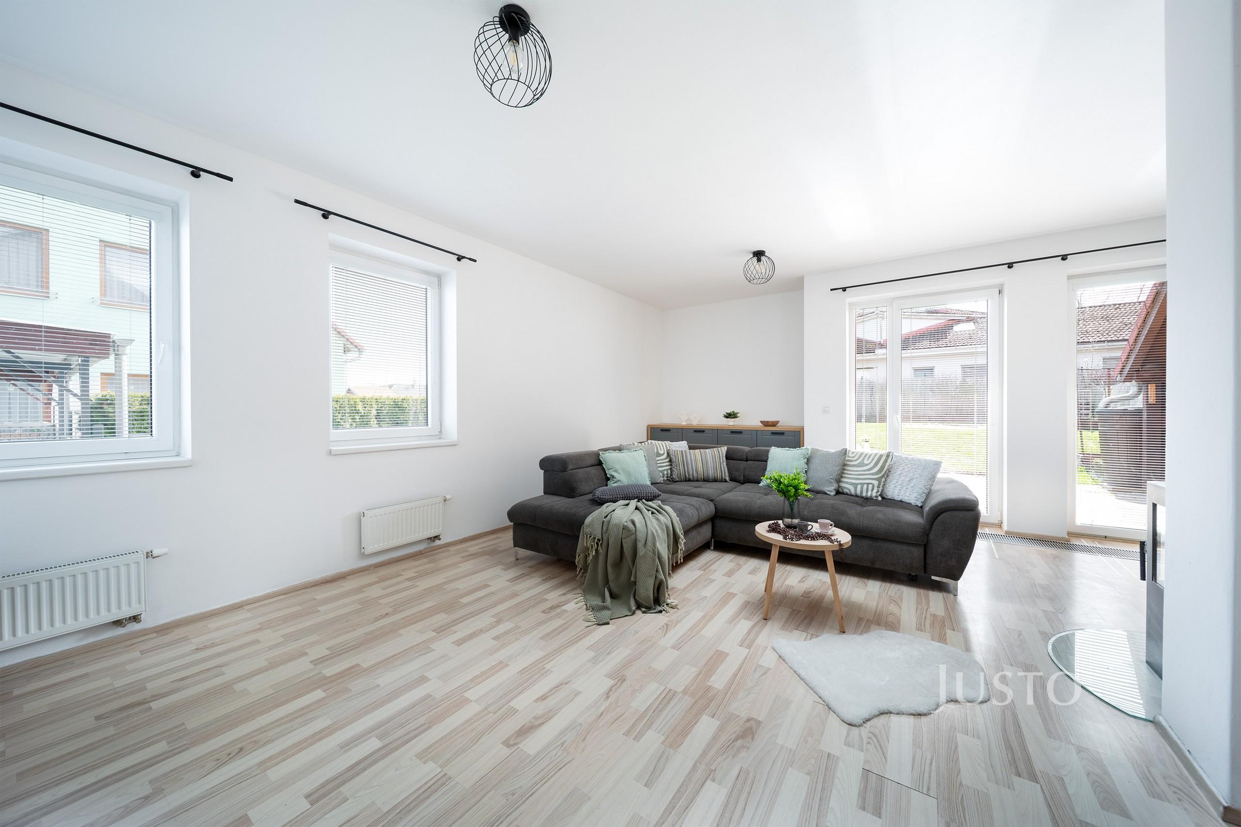 Prodej rodinného domu 141 m² s pozemkem 385 m² + terasa 7 m² + balkón 4 m²