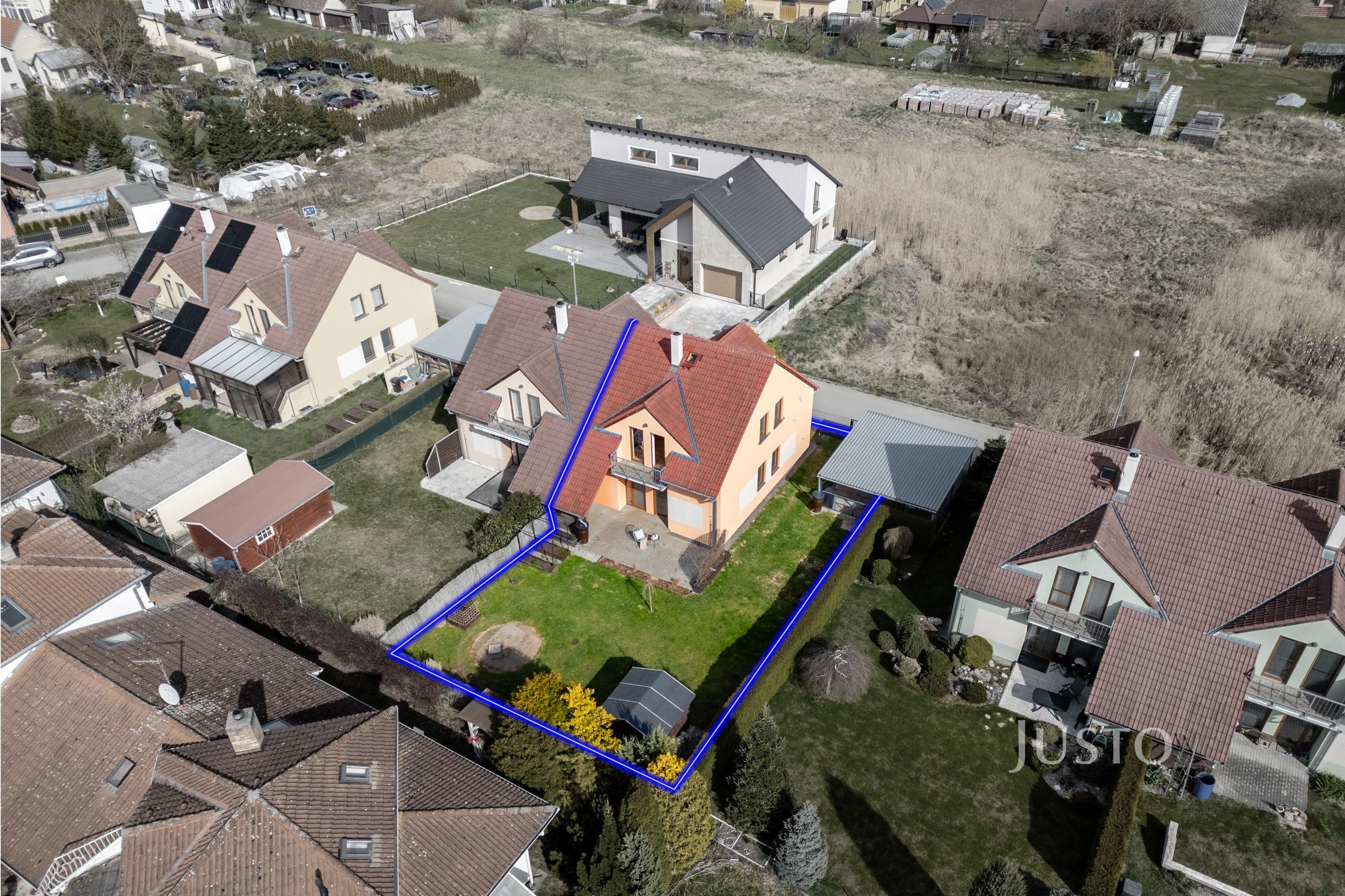 Prodej rodinného domu 141 m² s pozemkem 385 m² + terasa 7 m² + balkón 4 m²