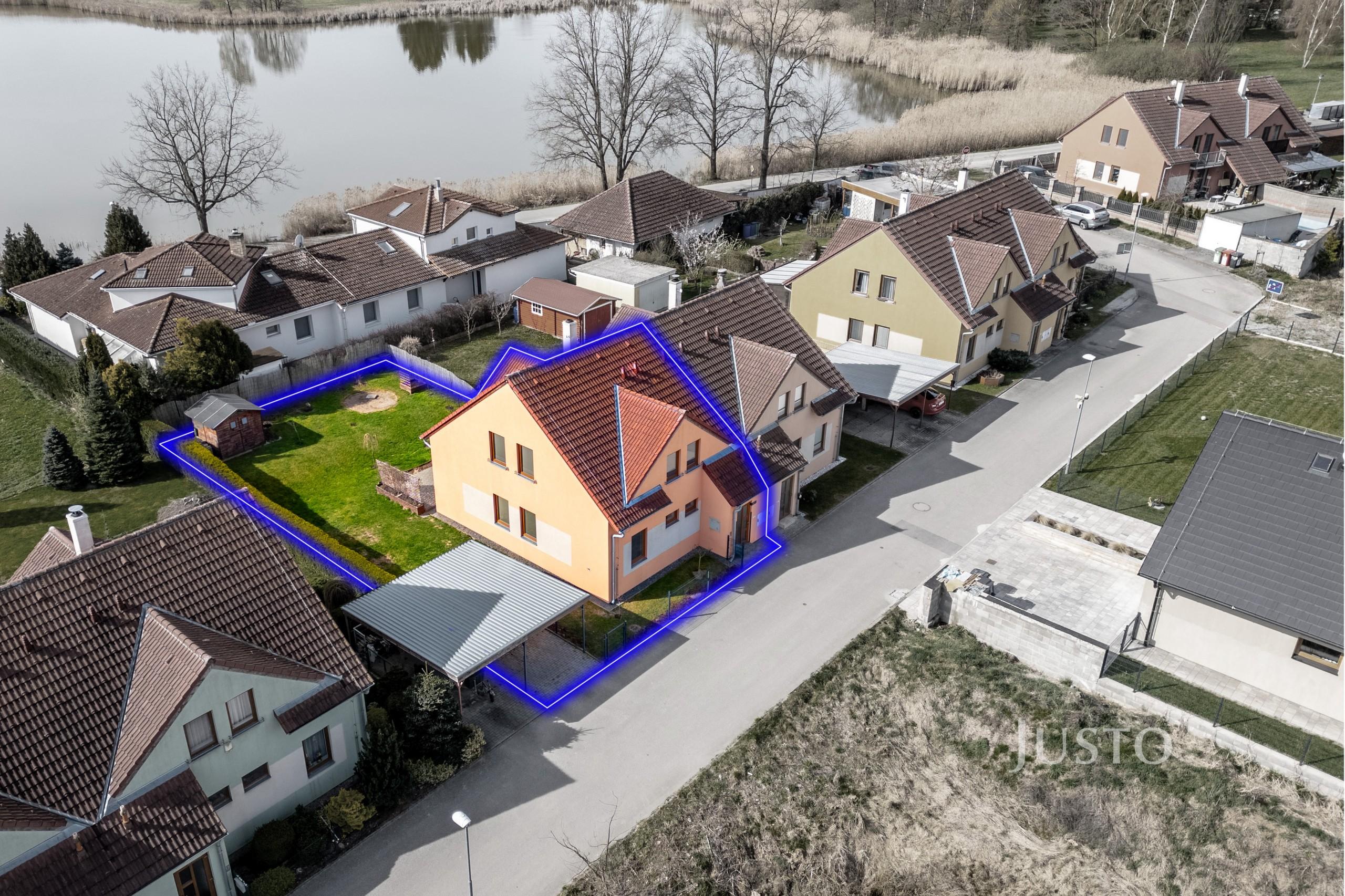 Prodej rodinného domu 141 m² s pozemkem 385 m² + terasa 7 m² + balkón 4 m²
