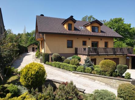 Prodej - dům/vila, 425 m²
