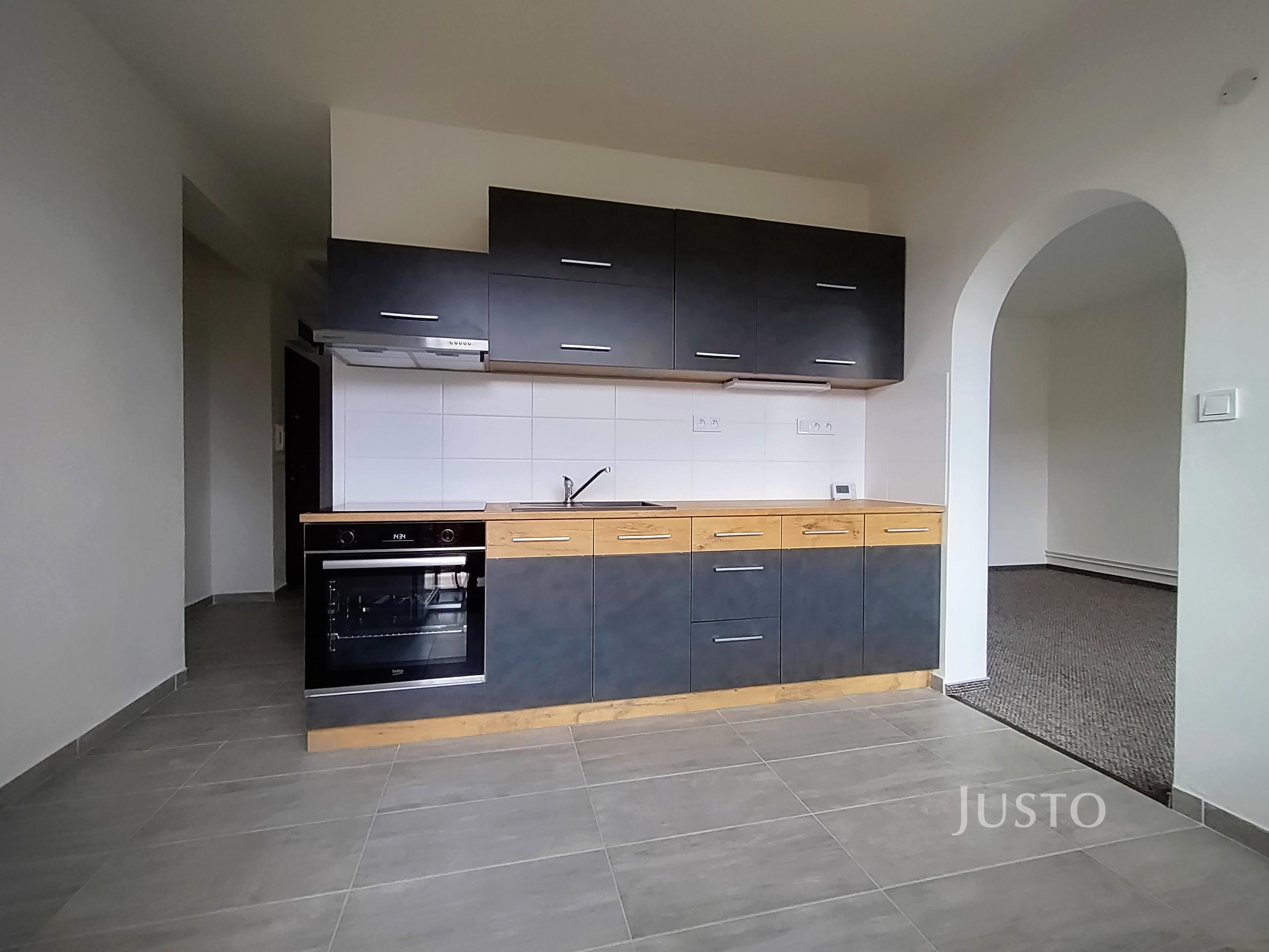 Pronájem 4+1, 72 m² + lodžie 2,5 m² + garáž, Milevsko - Přeštěnice