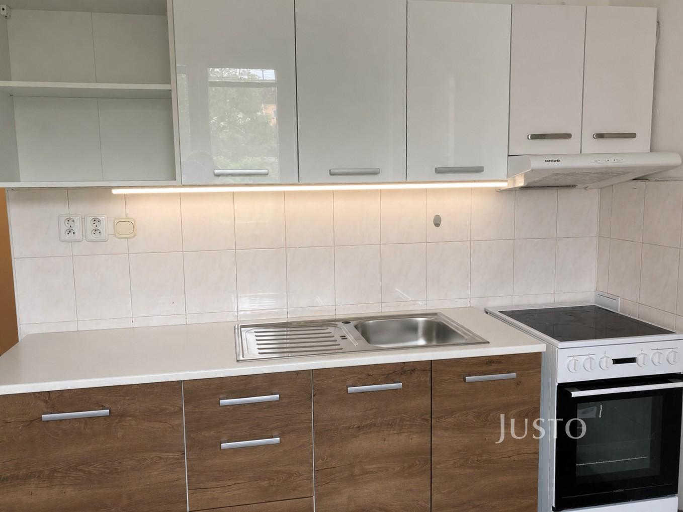 Pronájem 1+1 36 m², Písek - Budějovická