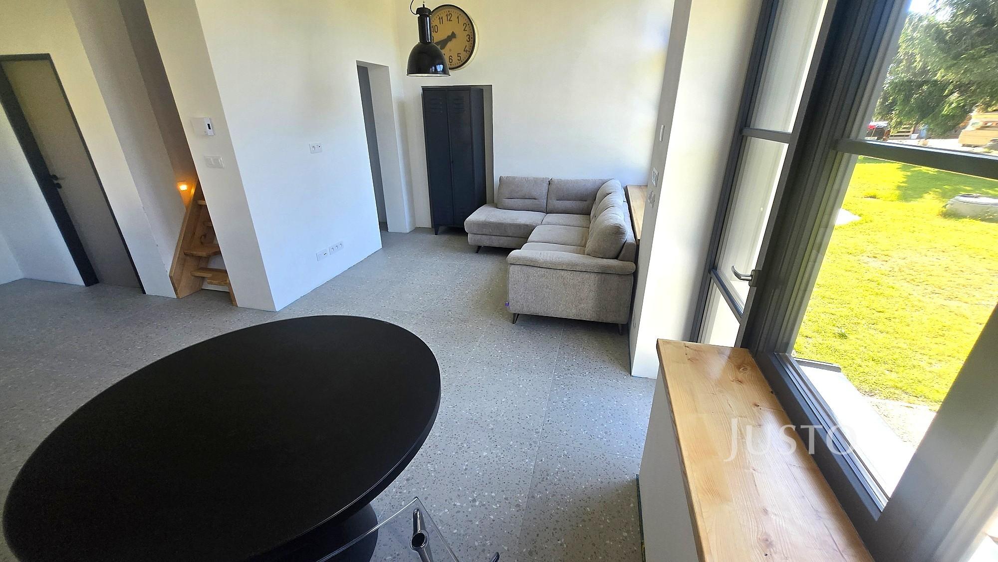 Pronájem 4+kk 85 m² + zahrada + terasa + parkování