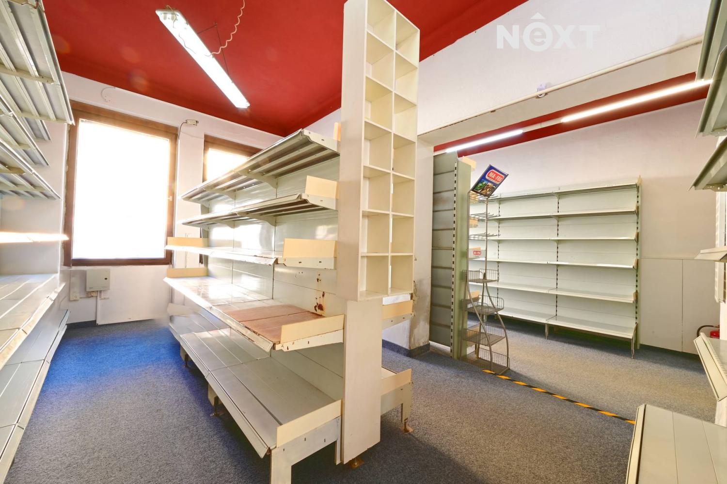 Pronájem komerční Obchodní prostory, 60㎡